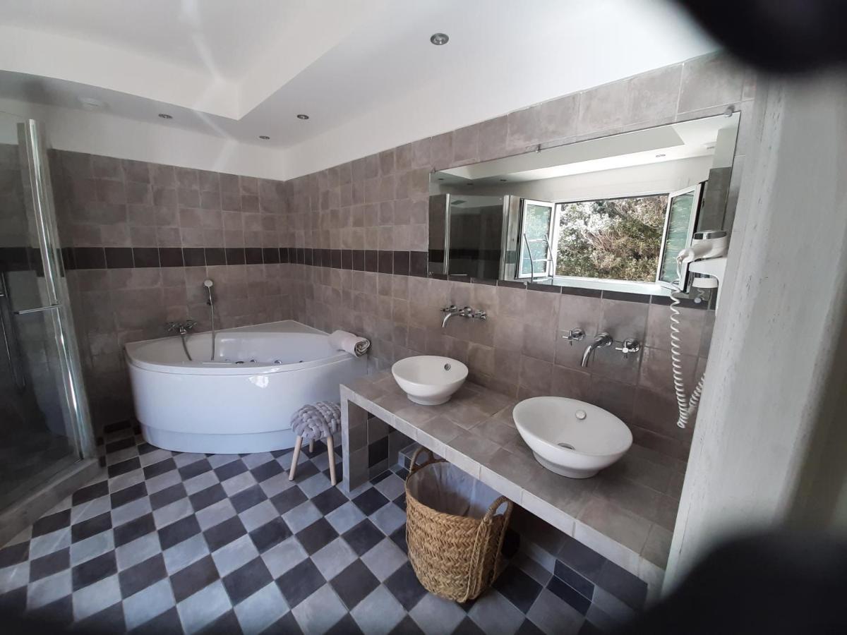 Casa Ottobre Blu Bed & Breakfast Calvi  Ngoại thất bức ảnh